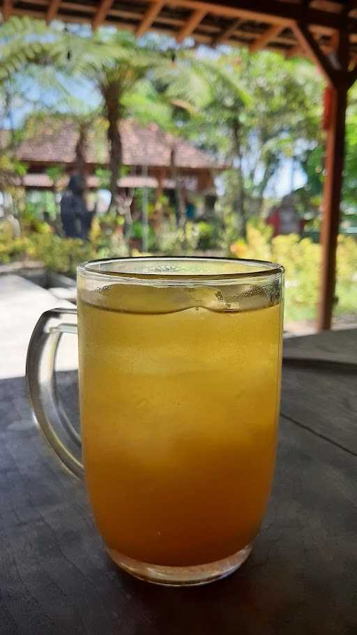 Warung Pak Lanjar 4