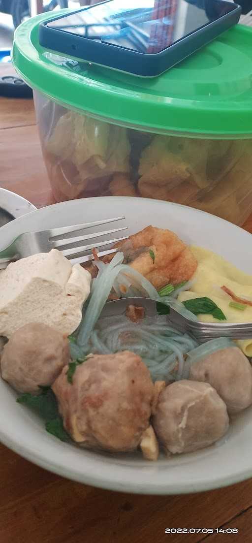 Bakso Urat & Mie Ayam Goyang Lidah 4