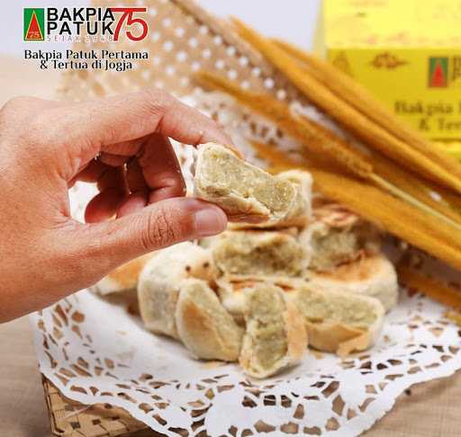 Bakpia Patuk 75 - Oleh Oleh Jogja 7