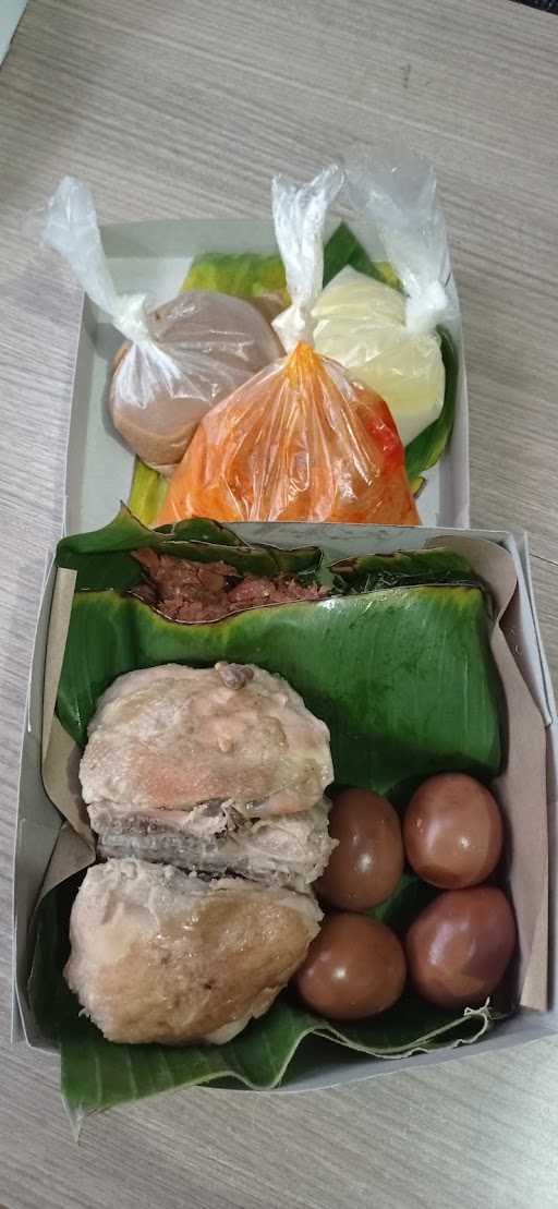 Gudeg Bu Tari 3