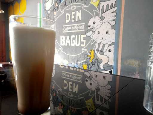 Den Bagus Cafe 4