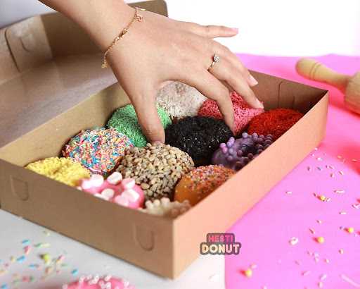 Hesti Donut 8