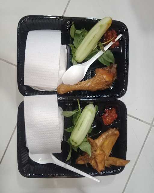 Ayam Goreng Ingkung Buk Nur 3