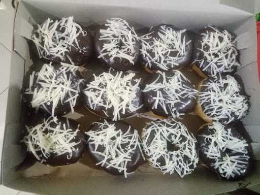 Naura Kue & Donat 10