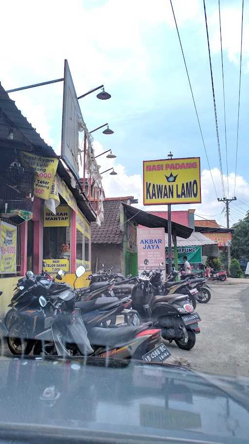 Rumah Makan Kawan Lamo Ngupit 10