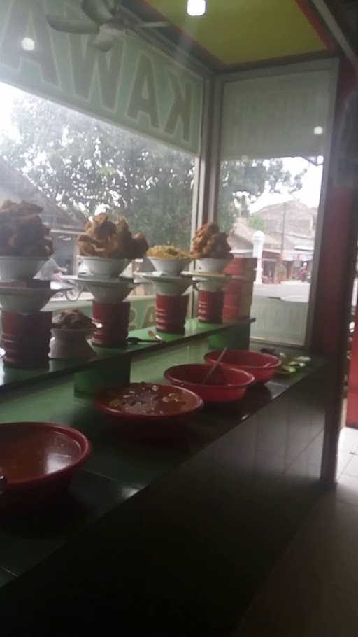 Rumah Makan Kawan Lamo Ngupit 2