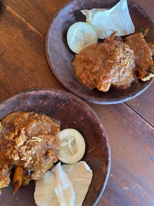 Ayam Bakar Lonak, Kaliurang Km14 9