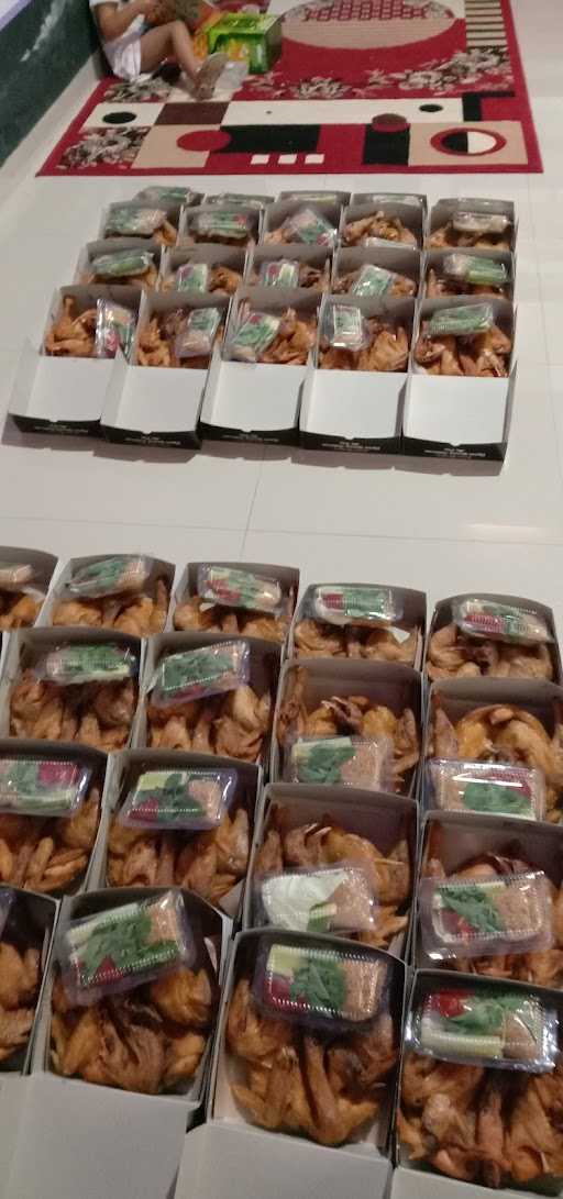 Ayam Goreng Bu Pur 1