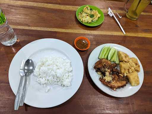 Ayam Goreng Ninit 1983 3