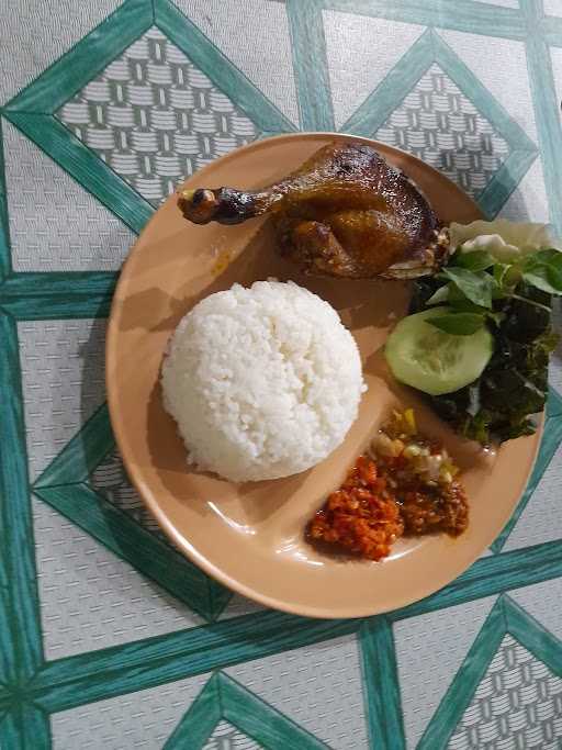 Bebek Dan Ayam Goreng Mbak Ima 1