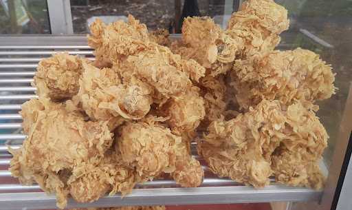 Fried Chicken Dan Geprek Mugiwaras, Kayen Raya Blotan 9