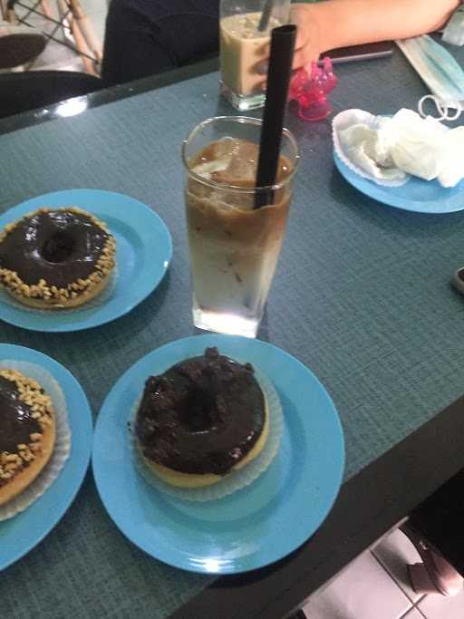 Kamilah Donat & Coffe 3