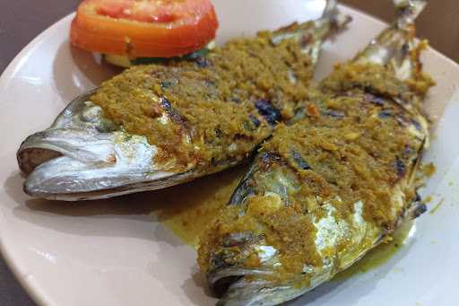 Laksita Ikan Bakar Dan Seafood 7