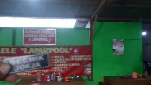 Lesehan Pecel Lele Laparpool 10