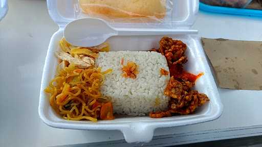 Nasi Kuning & Nasi Uduk Bu Nur 4