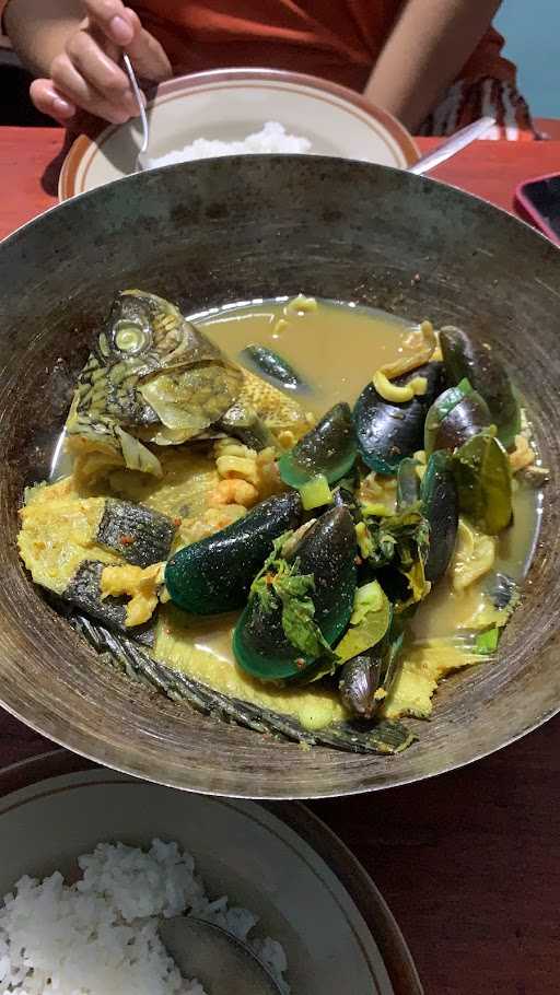 Radja Gulai Kepala Ikan 9