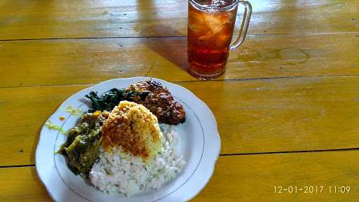 Rumah Makan Padang Singgalang Mangu 5