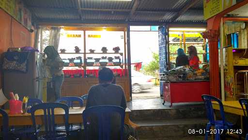 Rumah Makan Padang Singgalang Mangu 9