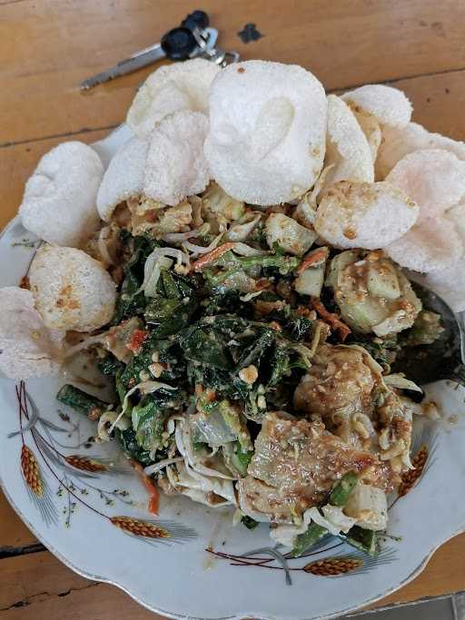 Warung Bu Geng (Lotek, Pecel, Soto) 2