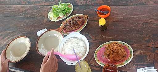 Warung Makan Mr Sigit Bebakaran 4