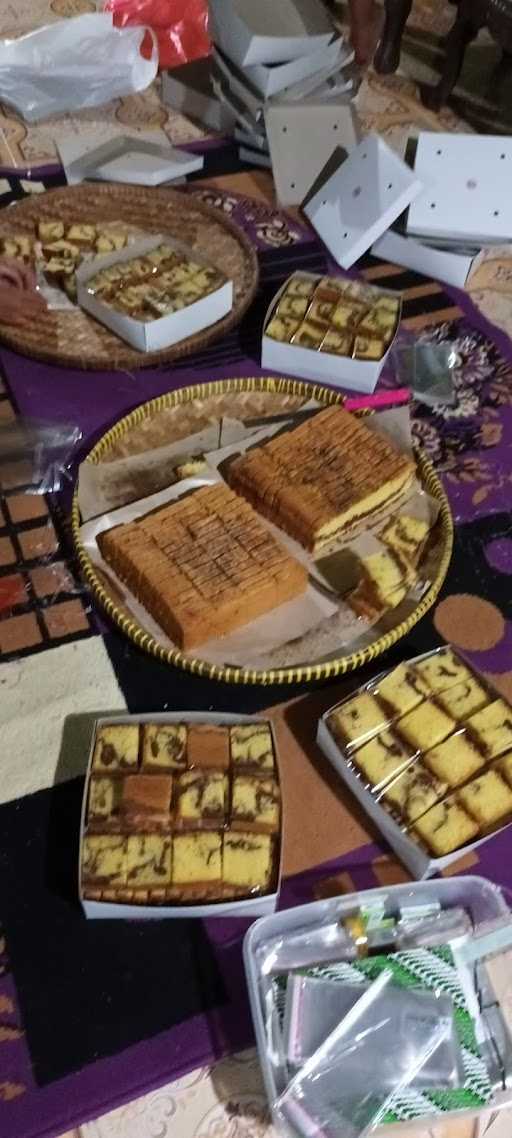 Loyang Dua PutriBolu Jadul Dan Aneka Kue Rumahan 6