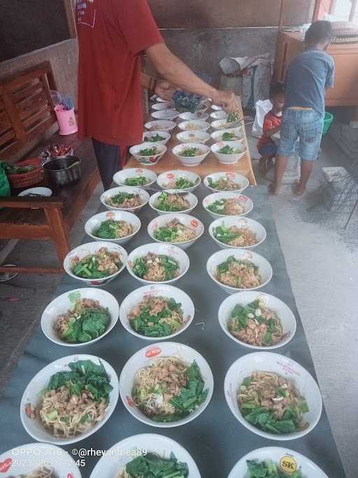 Mie Ayam & Bakso Sapi Mb Yanti 4