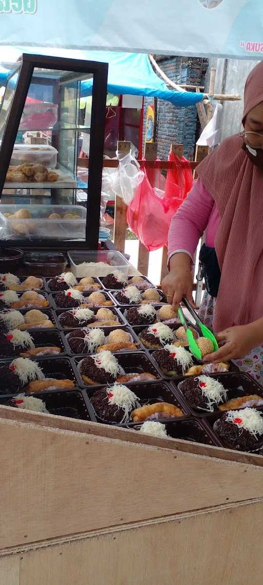 Kedai Donat Rizqina 2