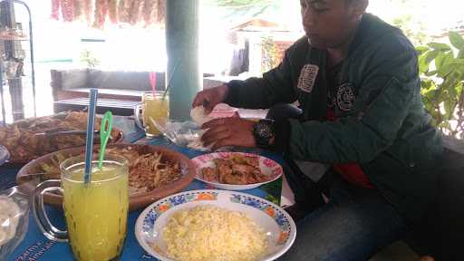 Warung Tengah Sawah 10