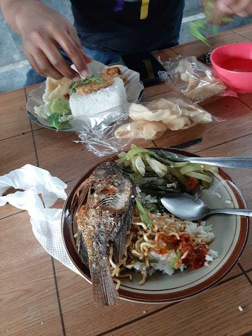 Warung Soponyono 5