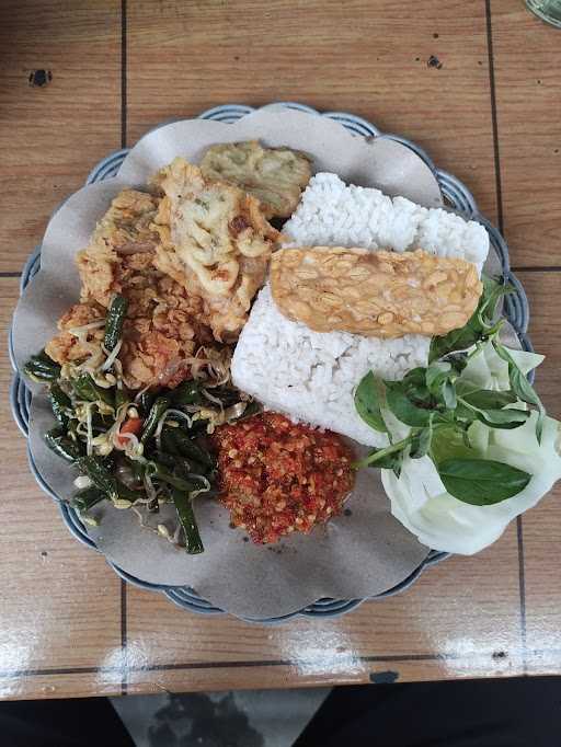 Warung Soponyono 1