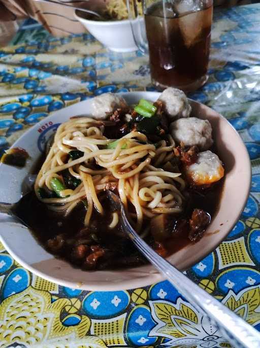 Mie Ayam Dan Bakso Mbo Man 1