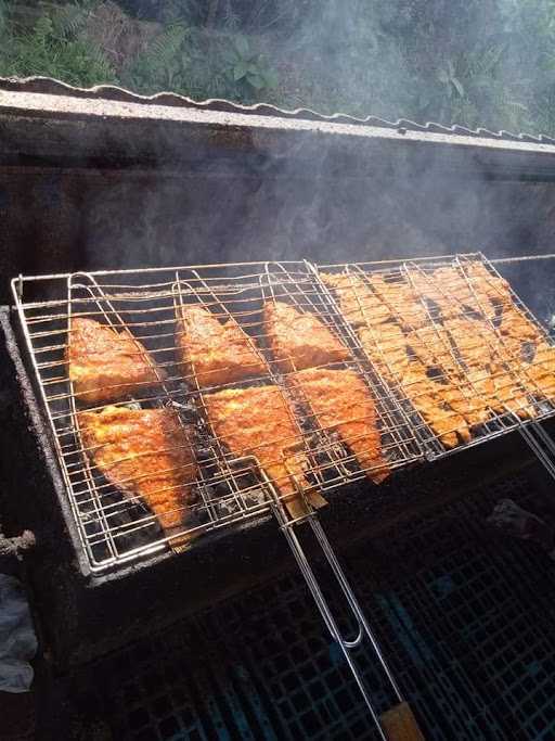 Rumah Makan Pusako Lintau 9