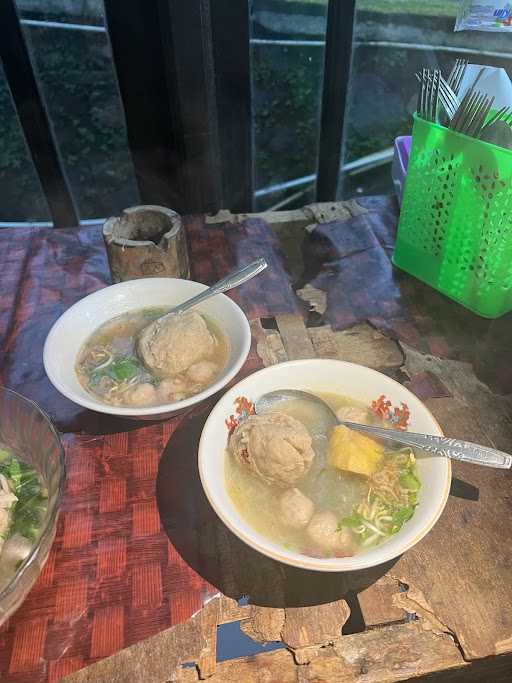 Warung Bakso Teh Lastri Kuningan 2