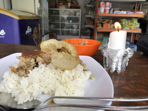 Warung Cokro Babi Guling Nusa Lembongan 6