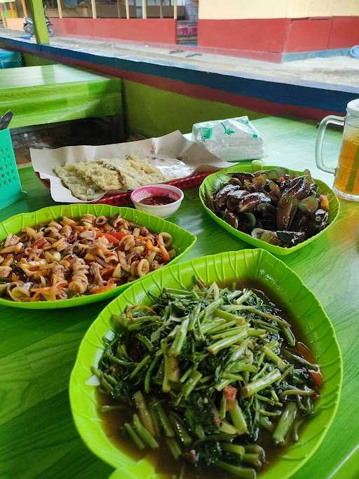 Warung Seafood Bu Ani 10