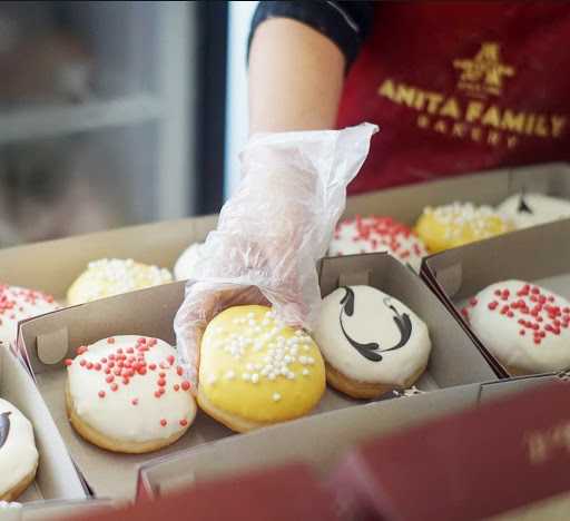 Anita Family Bakery Ampel 4