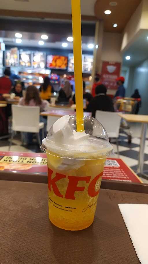 KFC - ITC Mega Grosir 4