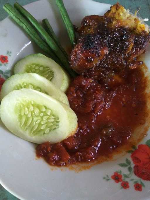 Warung Nasi Empal Gentong Bu Een 4