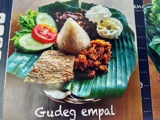 Gudeg Masmade 8