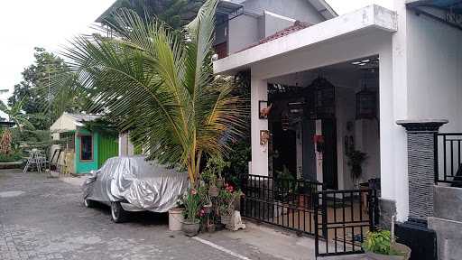 Rumah Cankta Burger 1