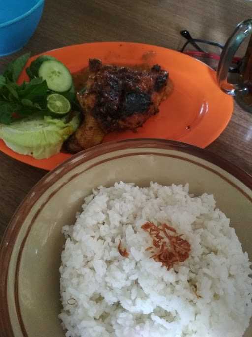 Pondok Ayam Bakar Ayam Bekakak 1