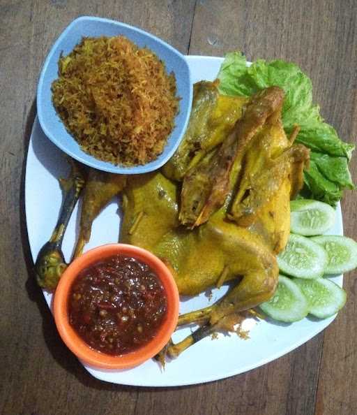 Rumah Makan Bekakak Ayam Kampung 8