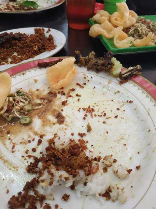 Rumah Makan Belut Asakan Cep 7