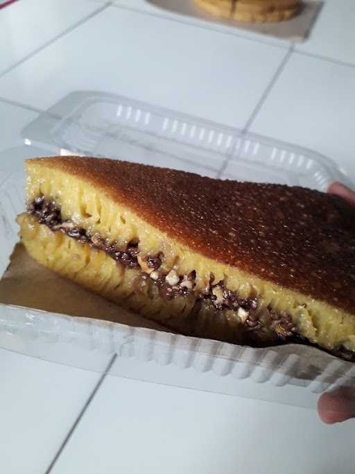 Martabak Manis Kampung Kokoncong 7