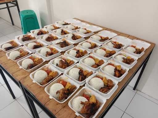 Ayam Goreng Teh Fitri 5