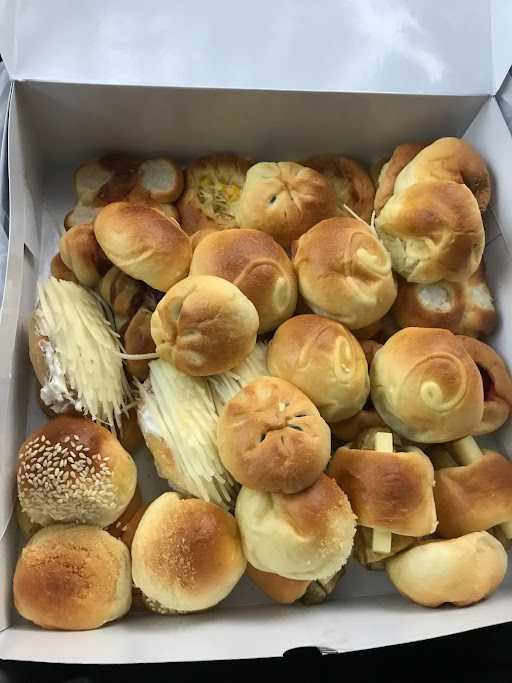 Unyil Bread & Cakes Okeke 2 Stores 2