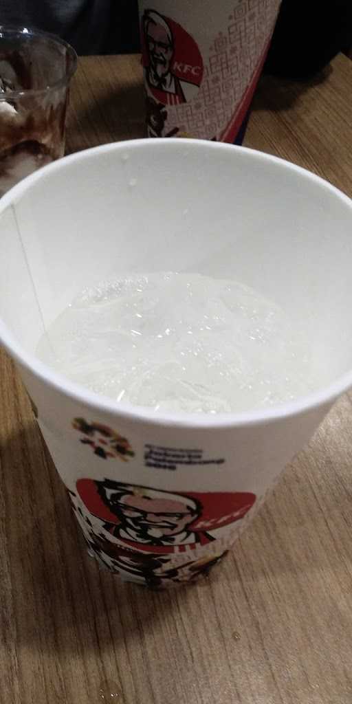 KFC - Kota Baru Parahyangan 4