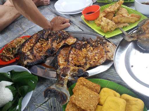 Rumah Makan Alam Endah 4