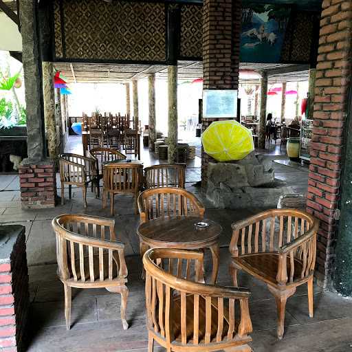 Rumah Makan Jajaway Situ Ciburuy 9