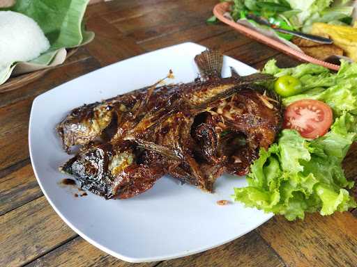 Rumah Makan Jajaway Situ Ciburuy 6